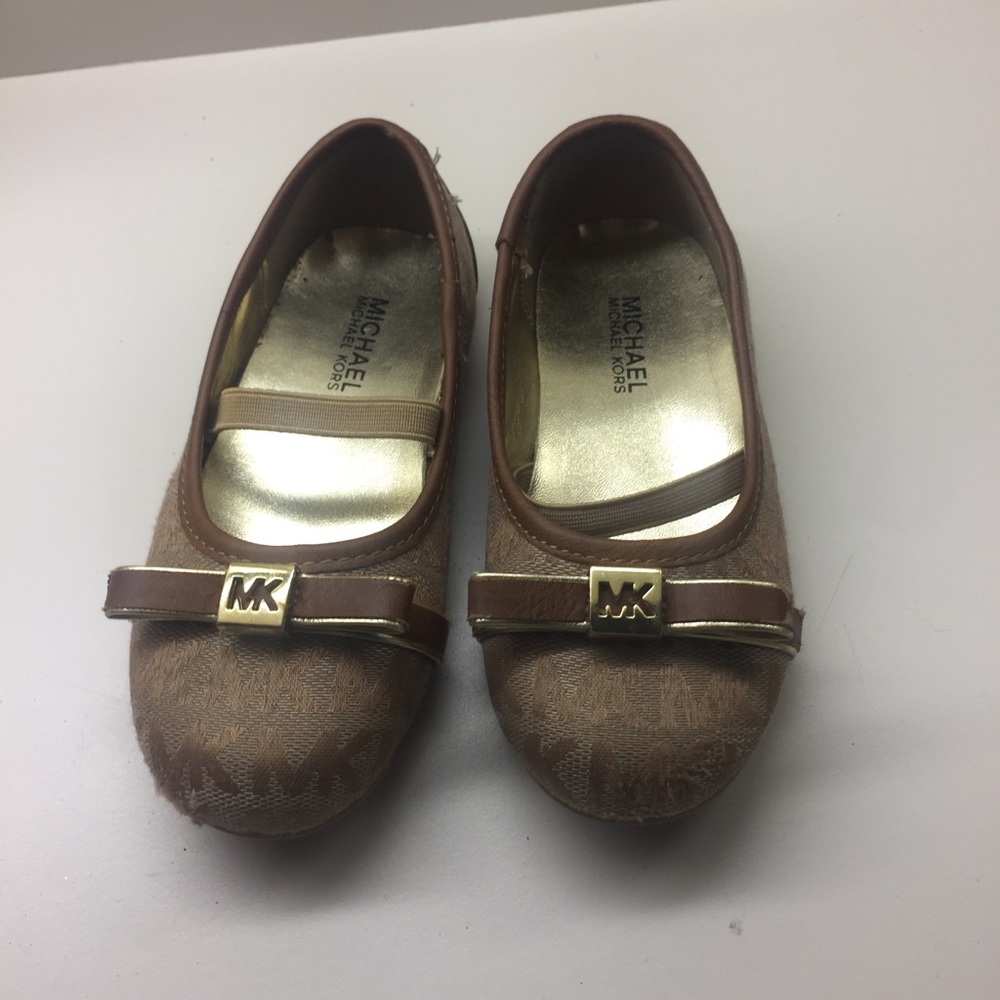 Michael Kors kids size 9 flats